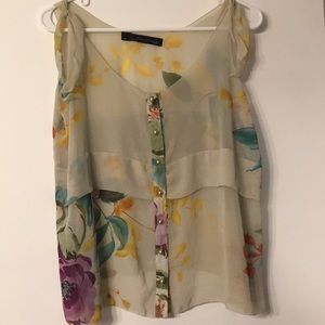 EUC! Sheer Floral Top 🌺